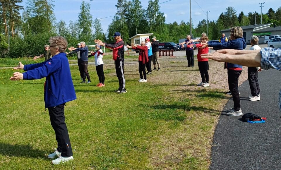 Verryttelyä ulkoilupäivän alussa