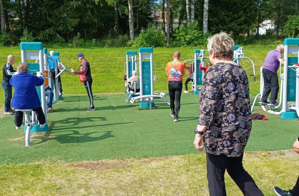 Tutustutaan kentän välineisiin